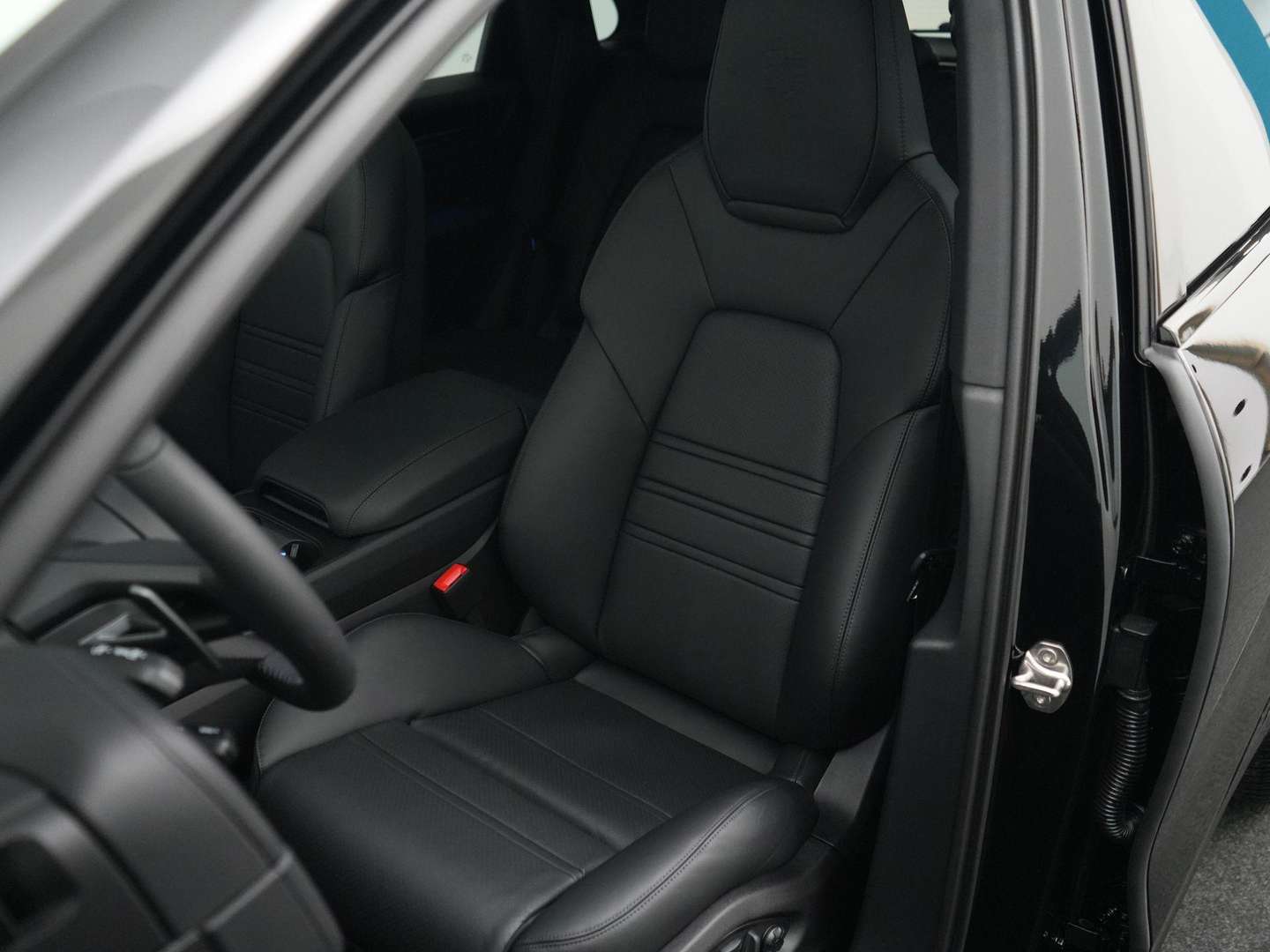 Porsche Cayenne III E-Hybrid Black Edition - 2026 - Joinsteer - #3