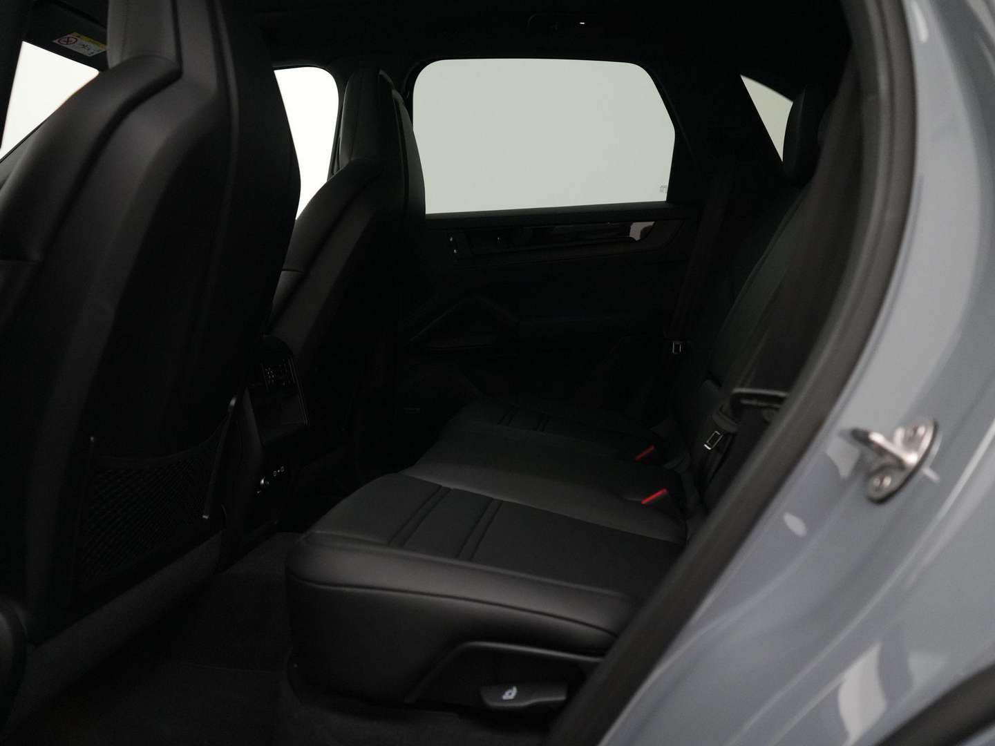 Porsche Cayenne III E-Hybrid Black Edition - 2026 - Joinsteer - #28