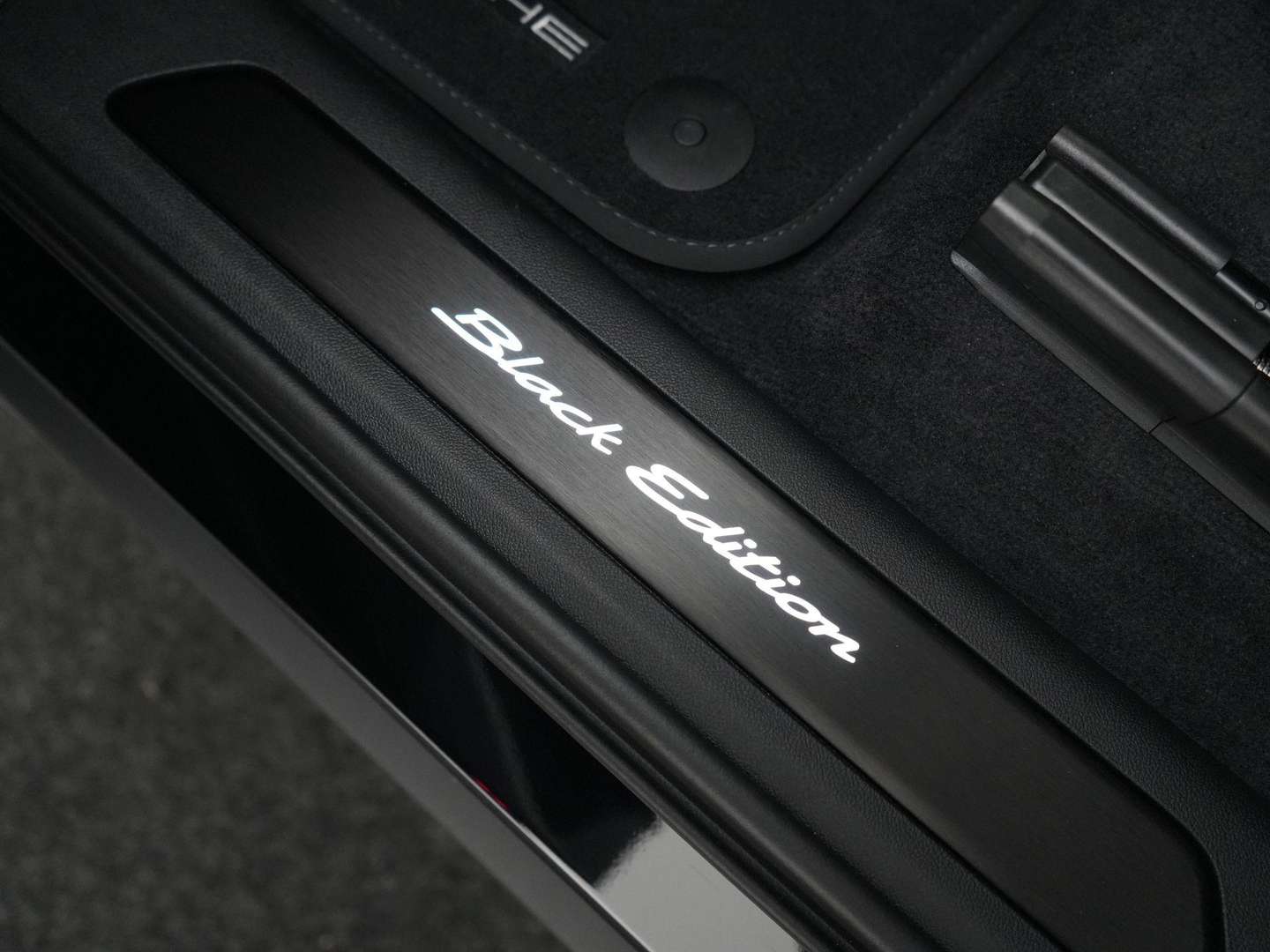 Porsche Cayenne III E-Hybrid Black Edition - 2026 - Joinsteer - #17