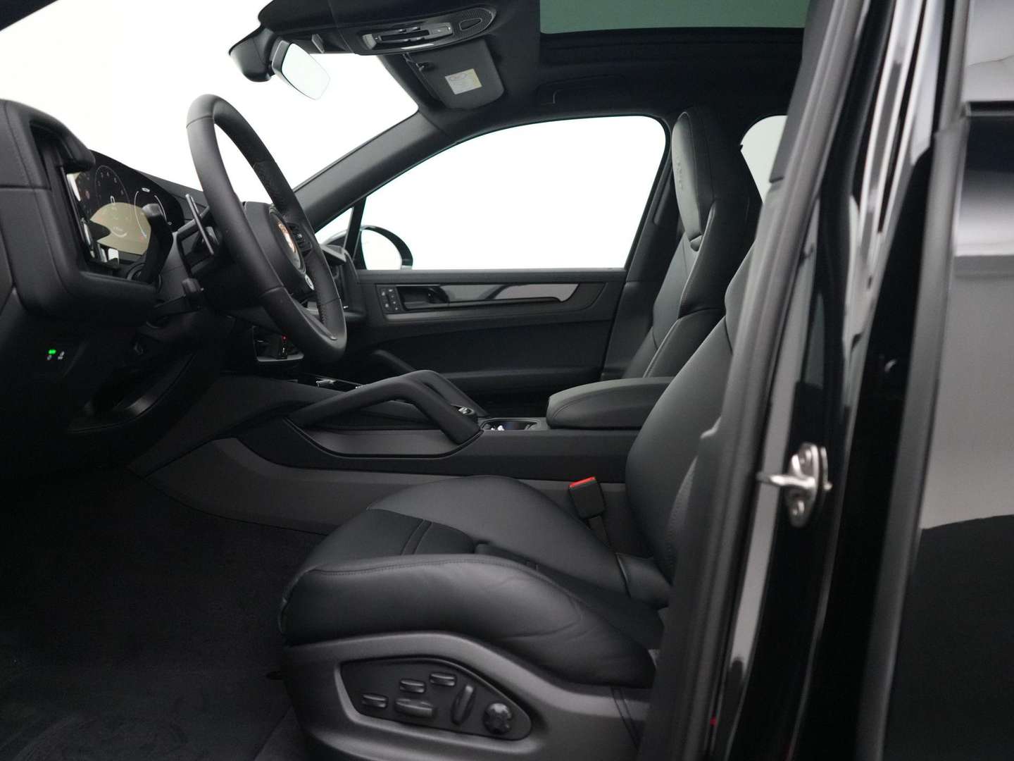 Porsche Cayenne III E-Hybrid Black Edition - 2026 - Joinsteer - #24