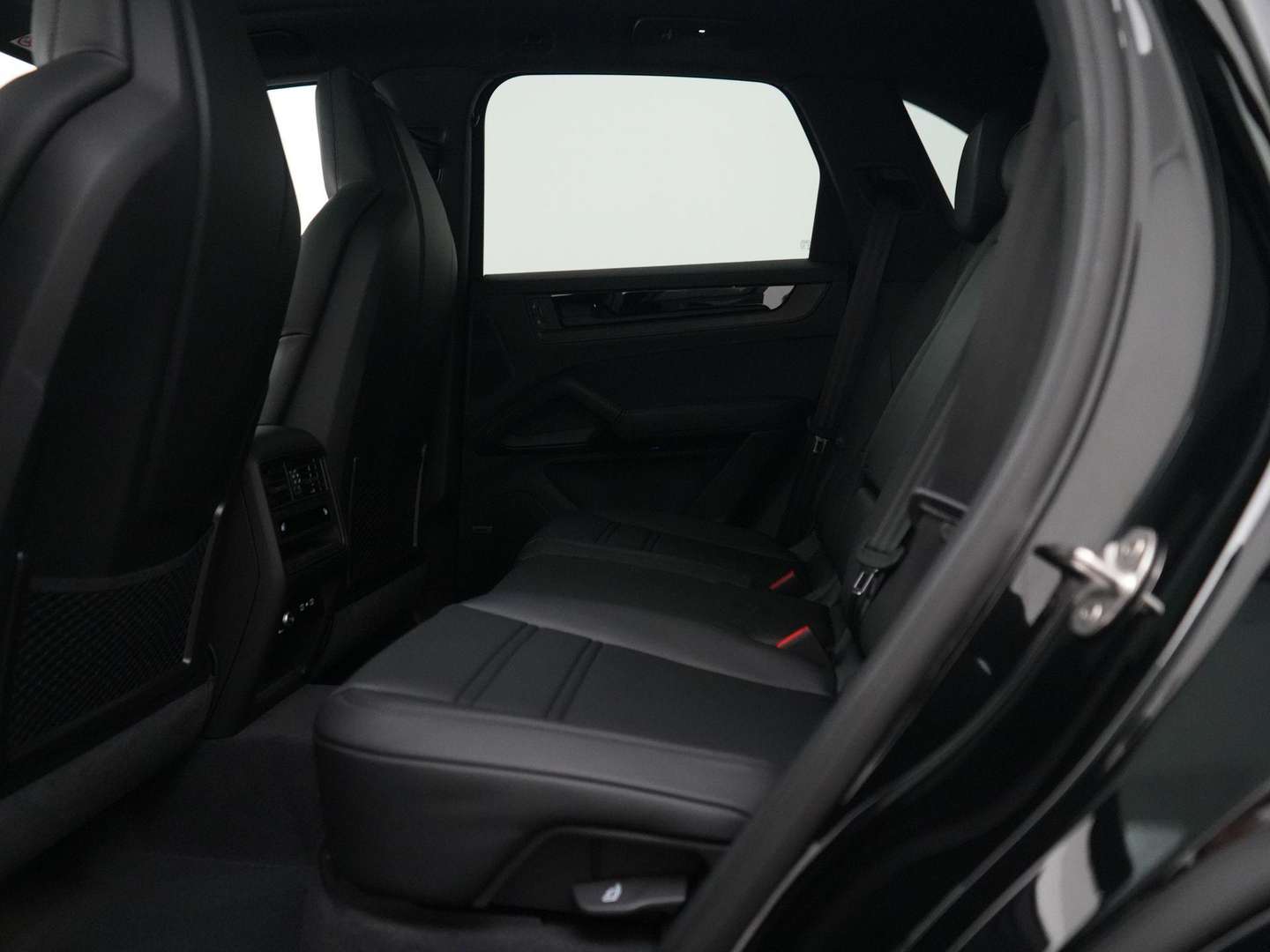 Porsche Cayenne III E-Hybrid Black Edition - 2026 - Joinsteer - #25