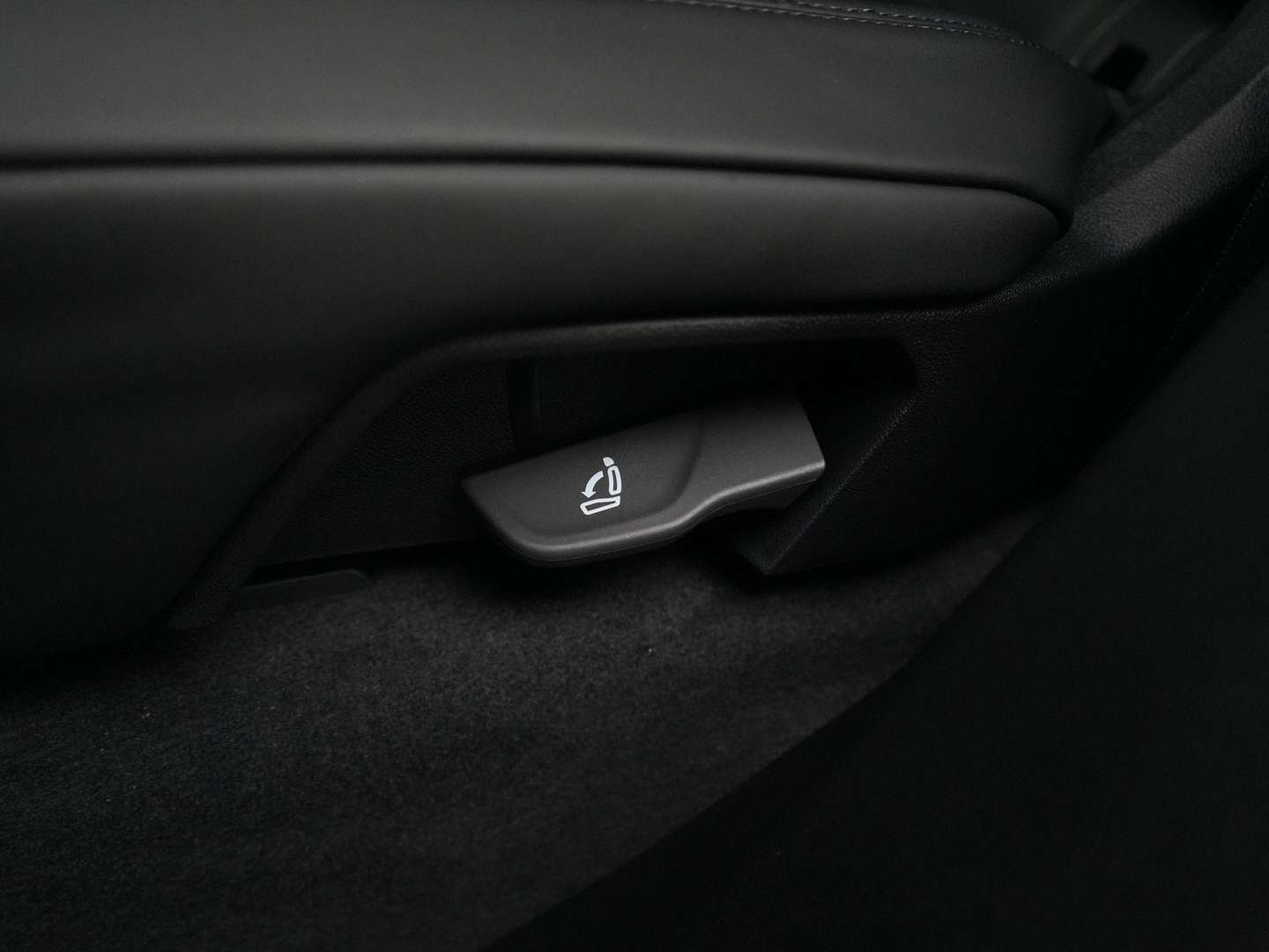 Porsche Cayenne III E-Hybrid Black Edition - 2026 - Joinsteer - #26