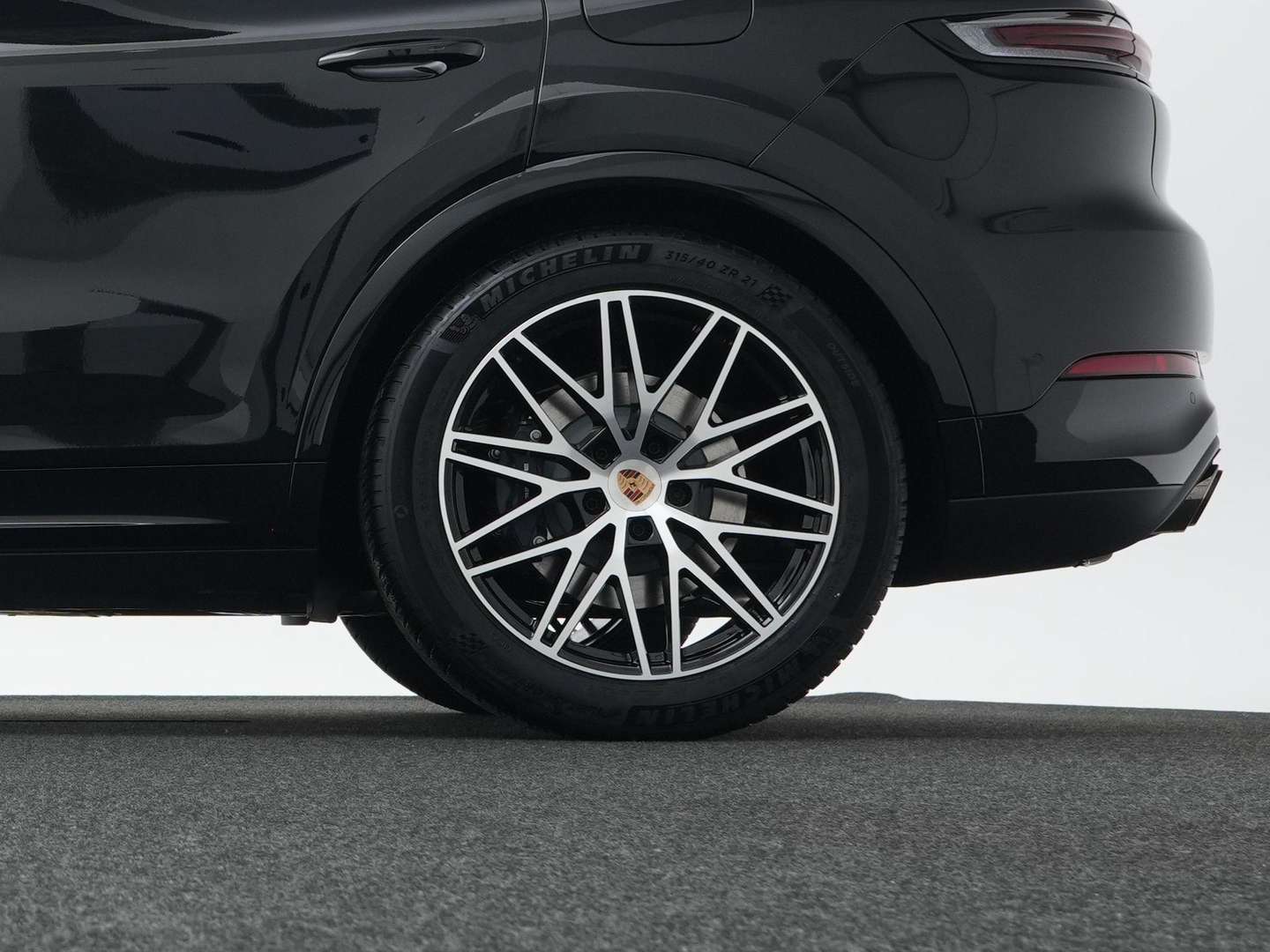 Porsche Cayenne III E-Hybrid Black Edition - 2026 - Joinsteer - #37