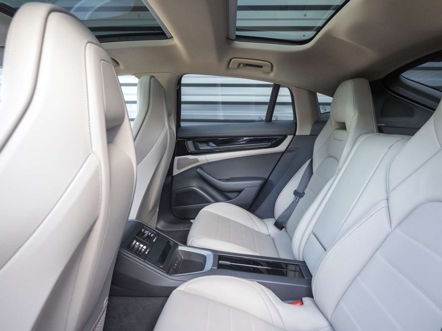 Porsche Panamera II E-Hybrid - 2025 - Joinsteer - #32