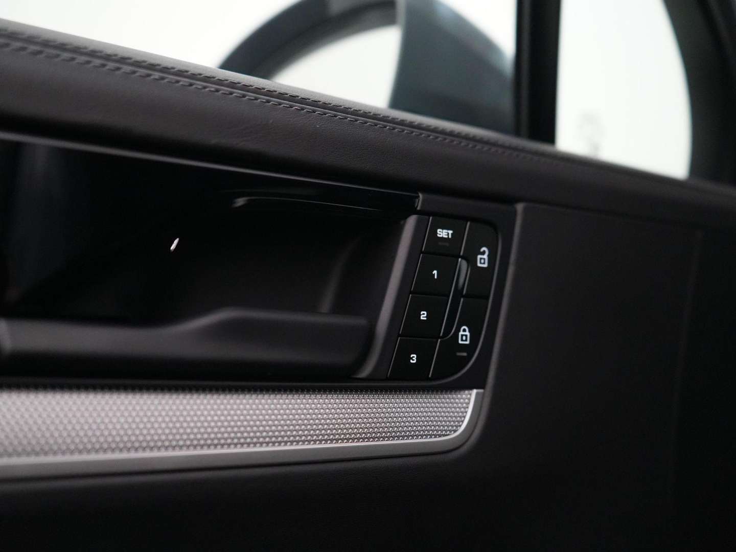 Porsche Cayenne III E-Hybrid - 2024 - Joinsteer - #25