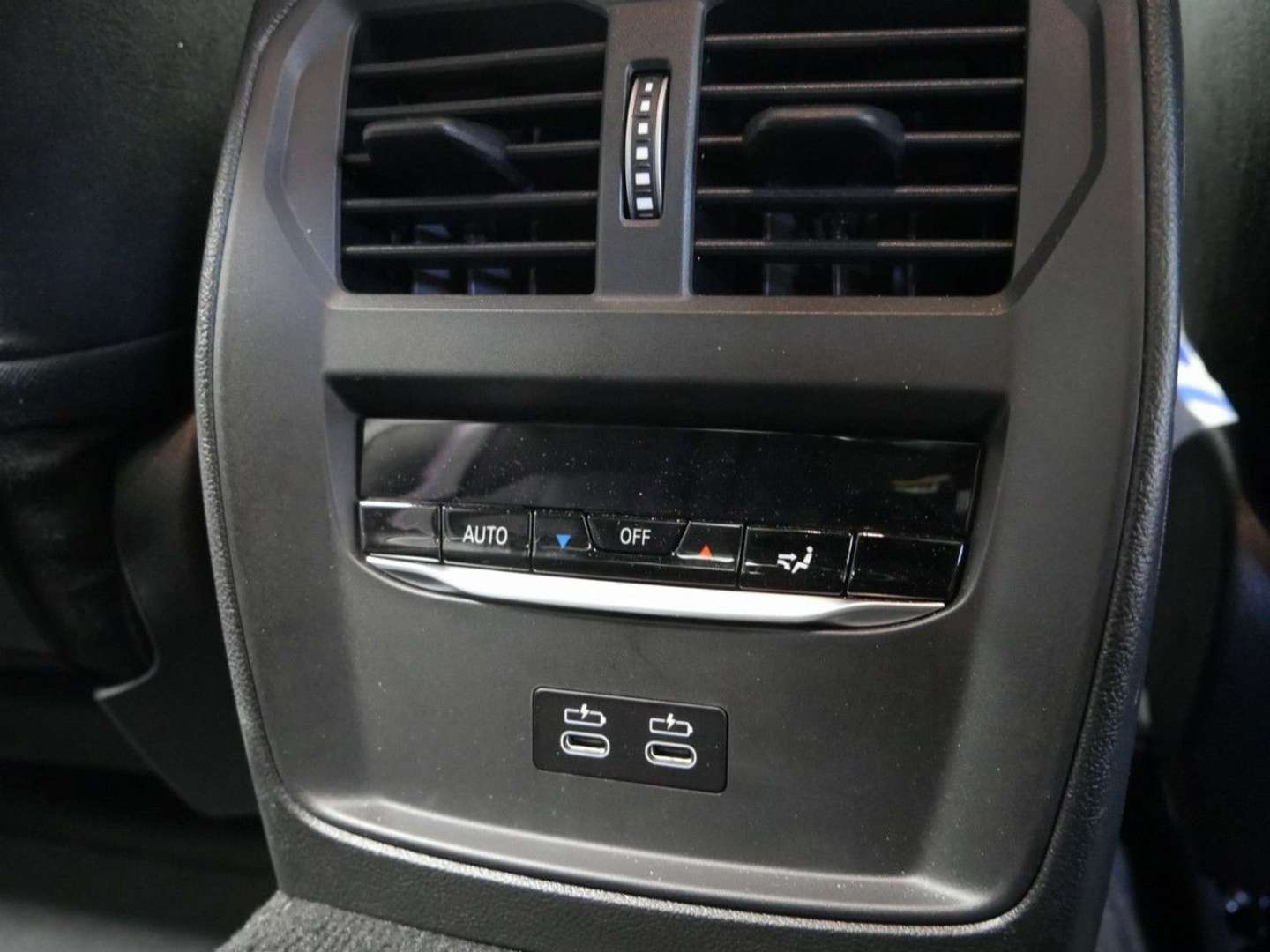 BMW 330e M Sport 330e XDrive - 2025 - Joinsteer - #15