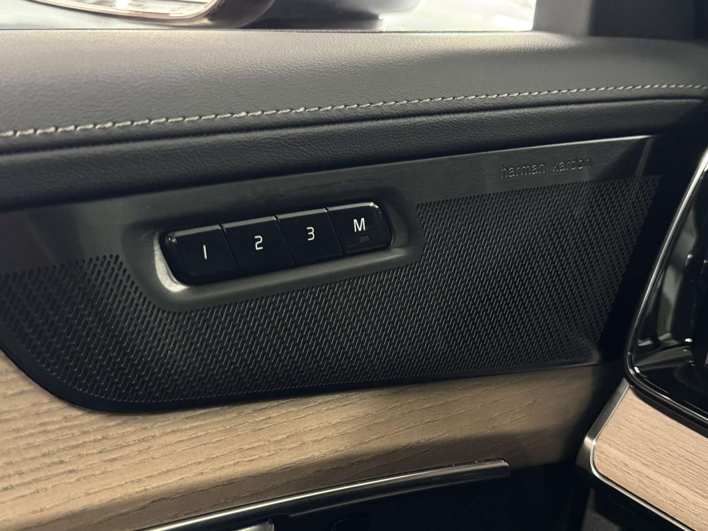 Volvo XC90 T8 Recharge Plus - 2025 - Joinsteer - #13