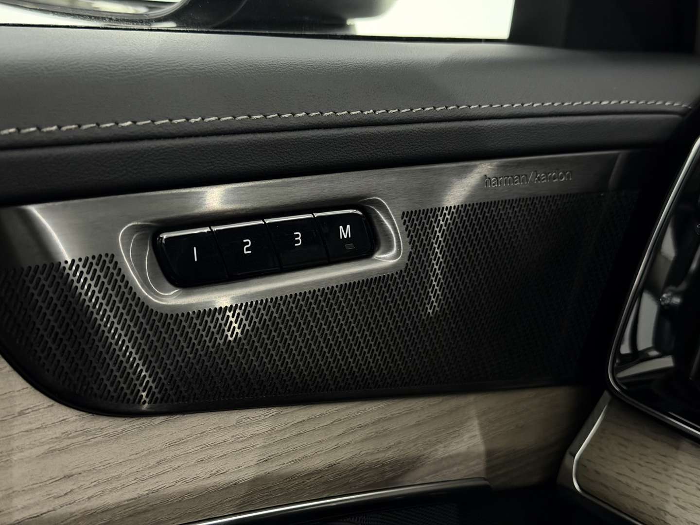 Volvo XC90 T8 Recharge Plus - 2025 - Joinsteer - #36