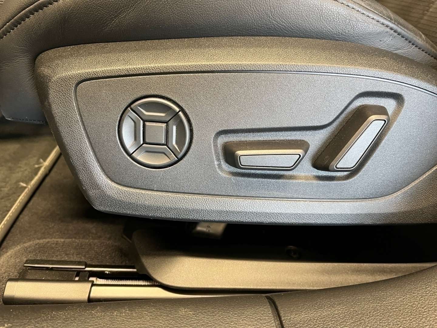 Audi A6 Design 55 TFSI E - 2023 - Joinsteer - #18