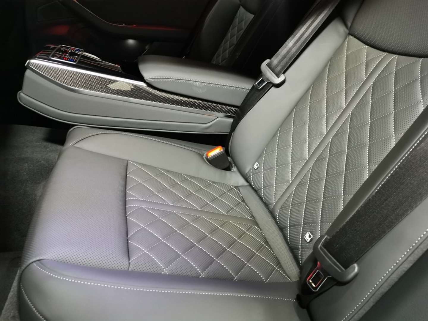 Audi A8 S Line Audi Exclusive - 2026 - Joinsteer - #24