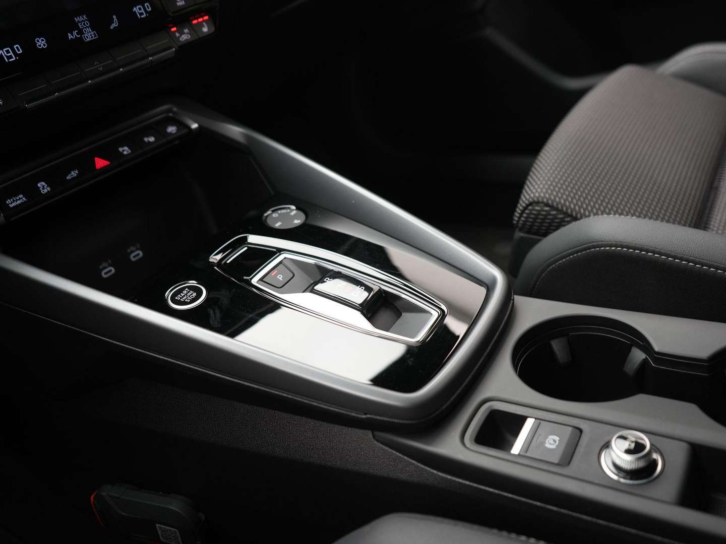 Audi A3 Sportback S Line 40 TFSI E - 2025 - Joinsteer - #31