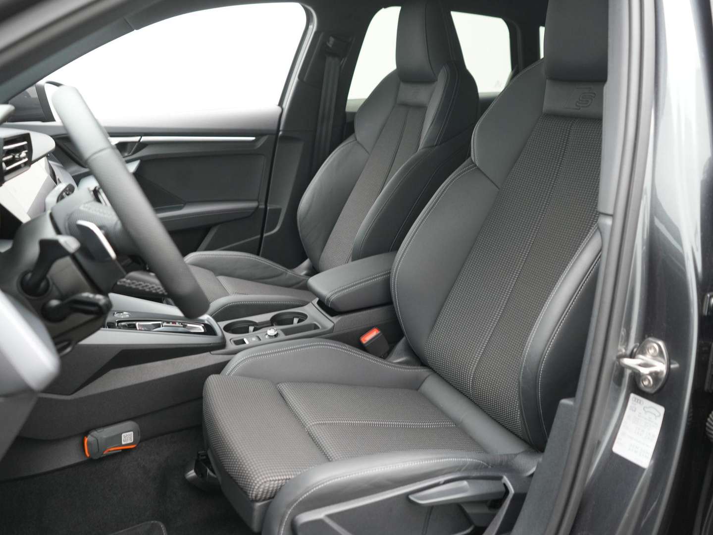 Audi A3 Sportback S Line 40 TFSI E - 2025 - Joinsteer - #36