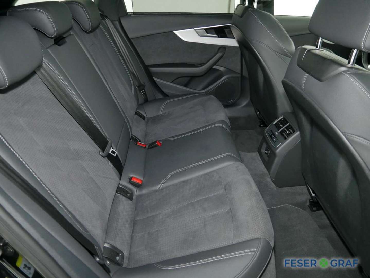 Audi A4 S Line Avant 45 TFSI - 2024 - Joinsteer - #4