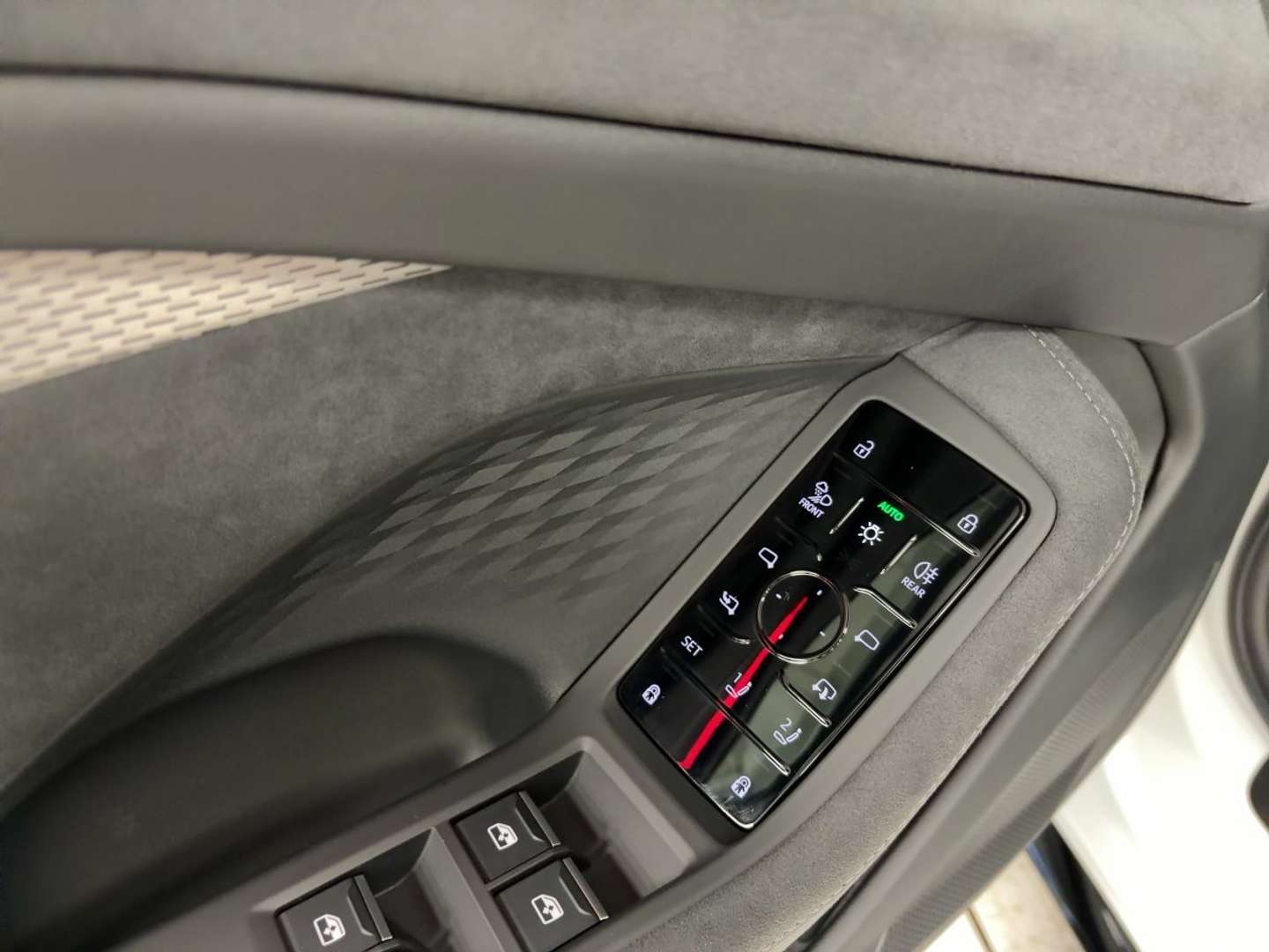 Audi A6 Avant Edition One E-hybrid - 2026 - Joinsteer - #18