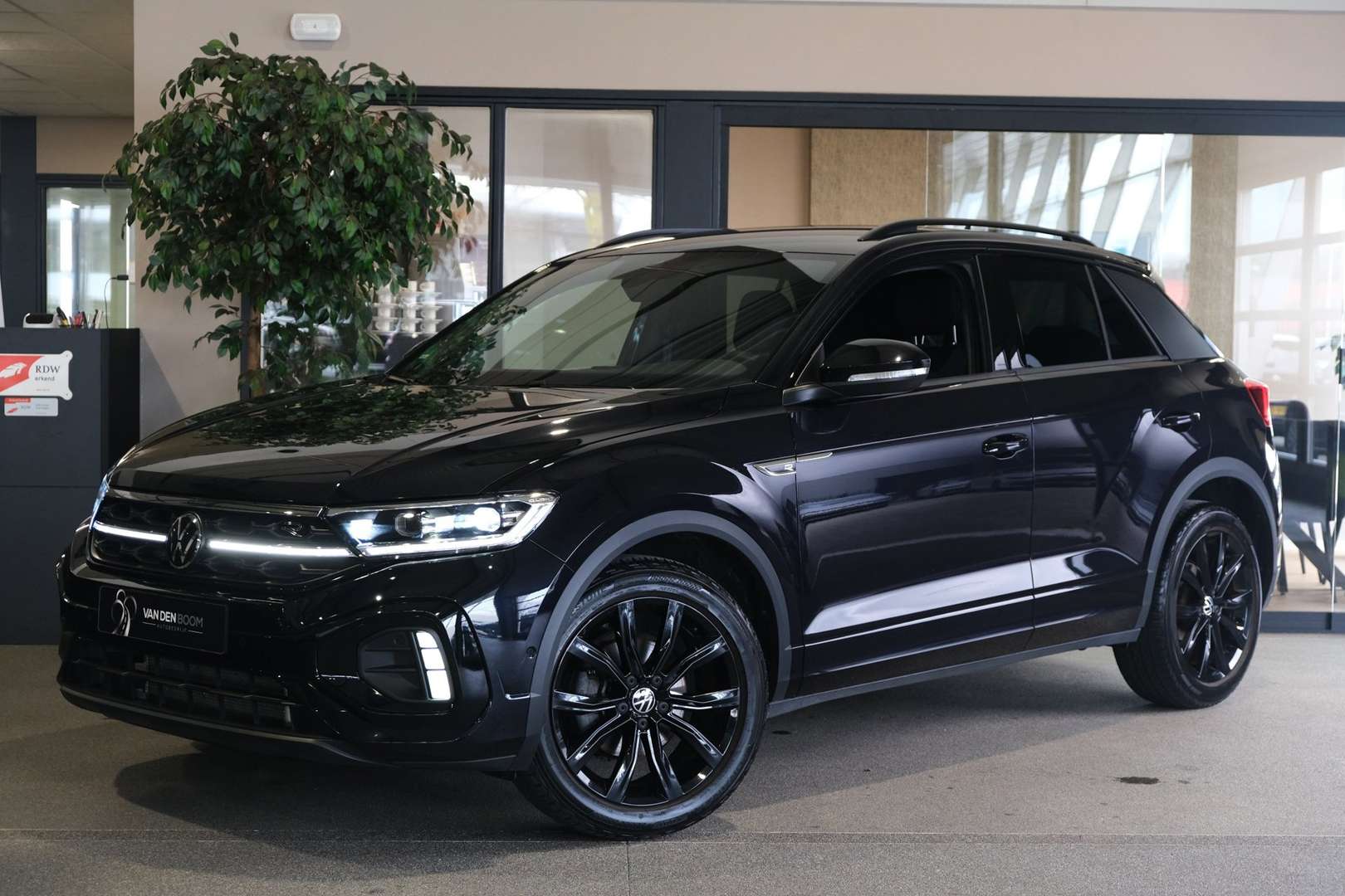 Volkswagen T-Roc R-Line - 2022 - Joinsteer - #1