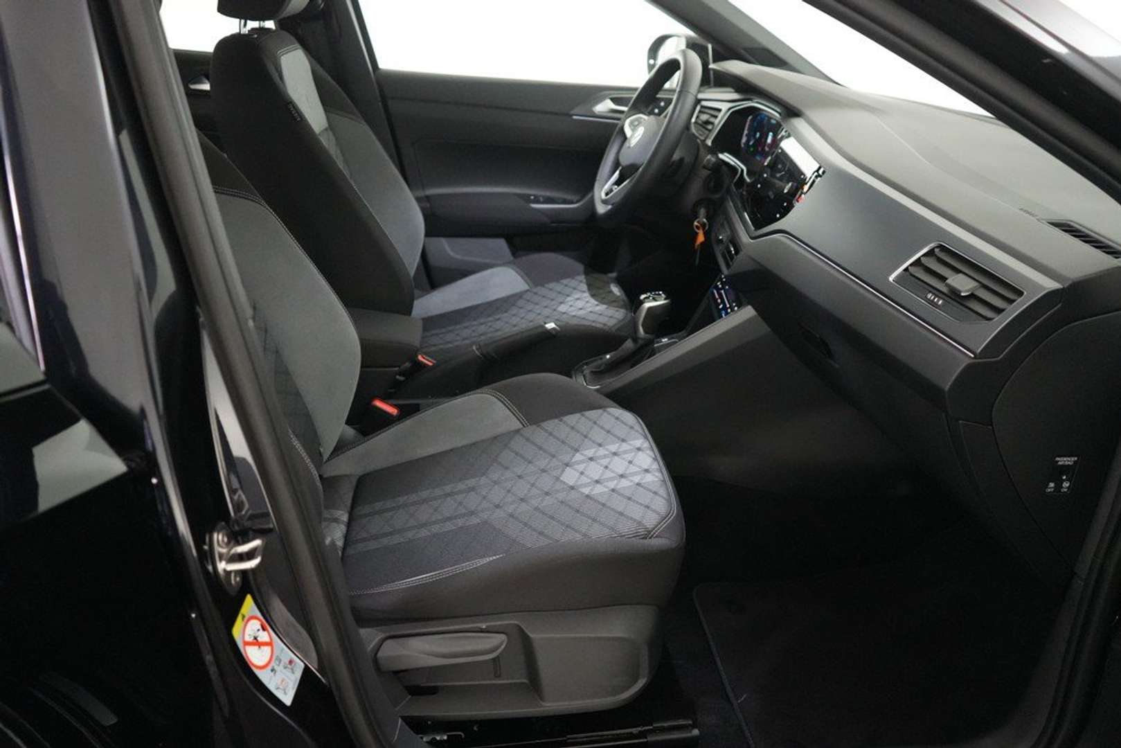 Volkswagen Taigo R-Line - 2025 - Joinsteer - #9