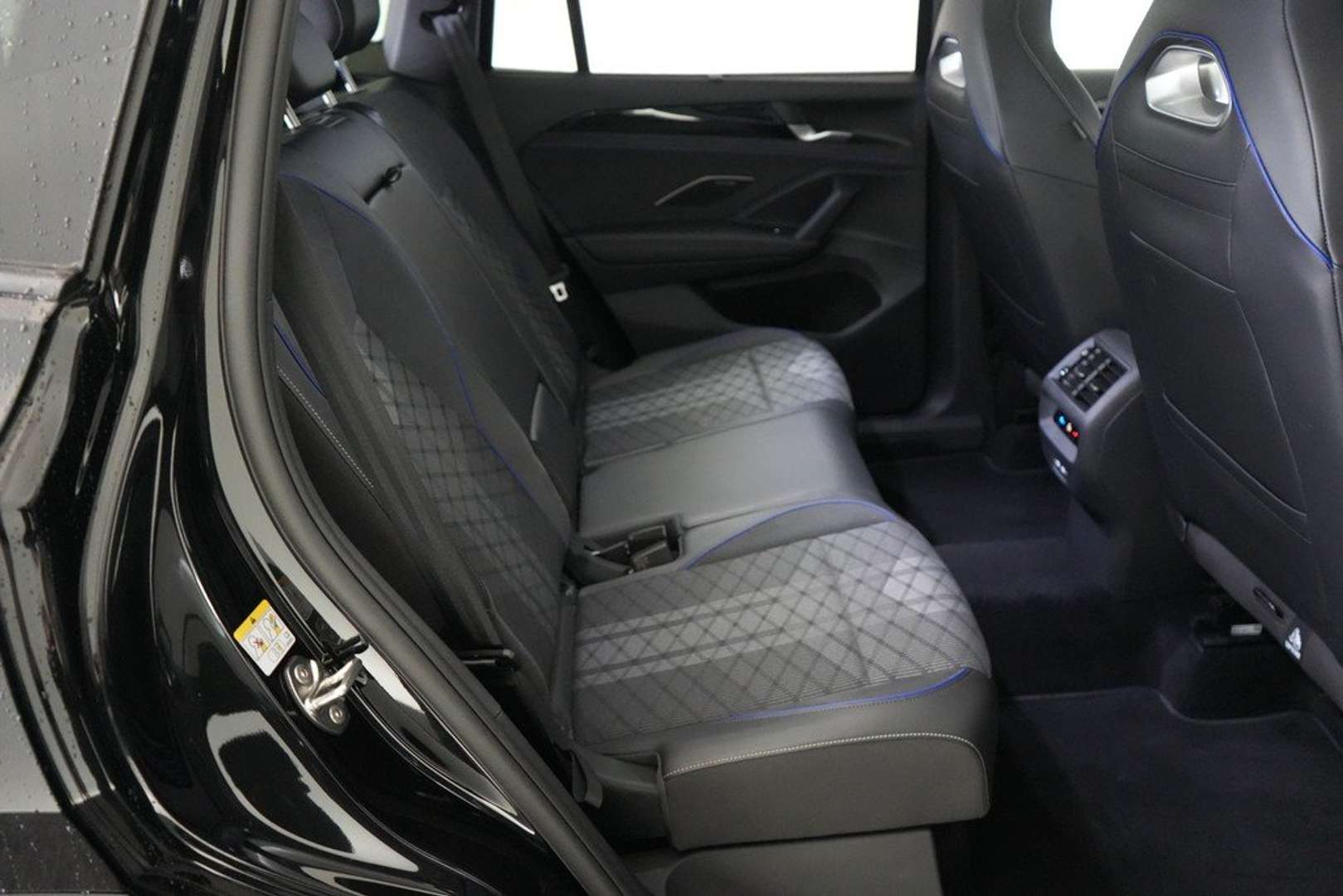 Volkswagen Tayron EHybrid R-Line - 2025 - Joinsteer - #10