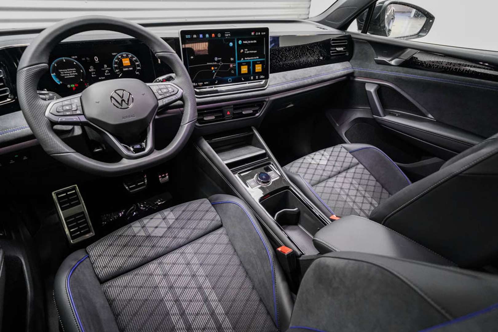 Volkswagen TIGUAN TDI 4Motion R-Line - 2025 - Joinsteer - #7