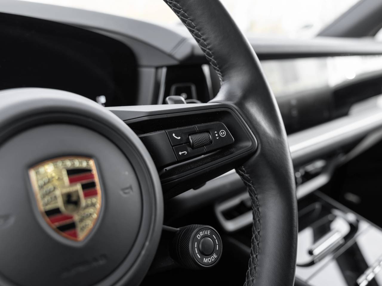 Porsche Cayenne III ph2 E-Hybrid - 2023 - Joinsteer - #25