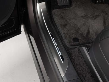 Land Rover Range Rover 3.0 P460e HSE PHEV — photo 17