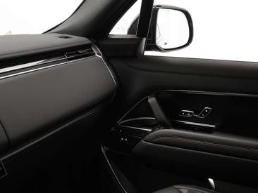 Land Rover Range Rover 3.0 P460e HSE PHEV — photo 27