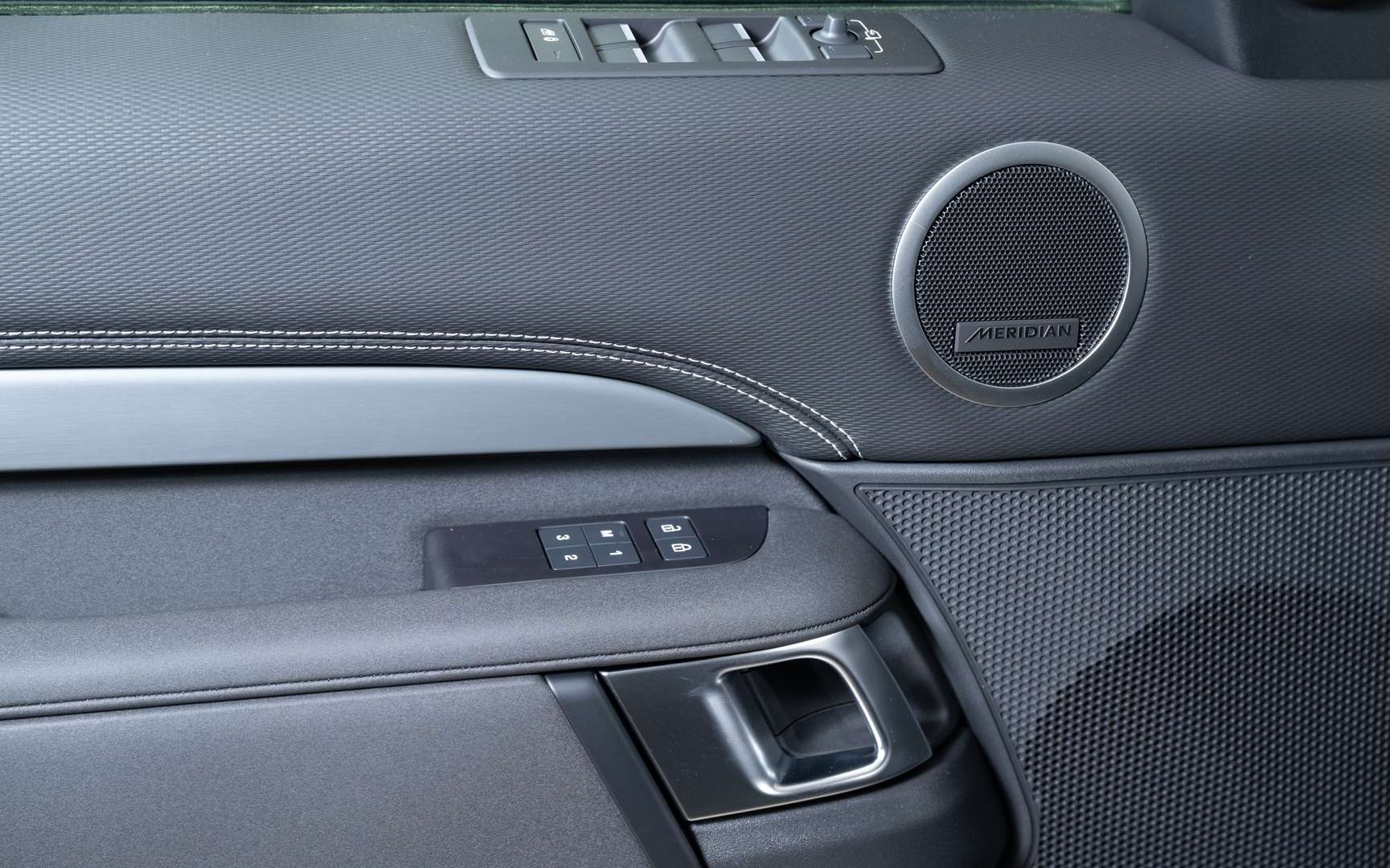 Land Rover Discovery D300 Dynamic HSE  AWD Navi Leder ACC 360°Kame. - 2024 - Joinsteer - #17