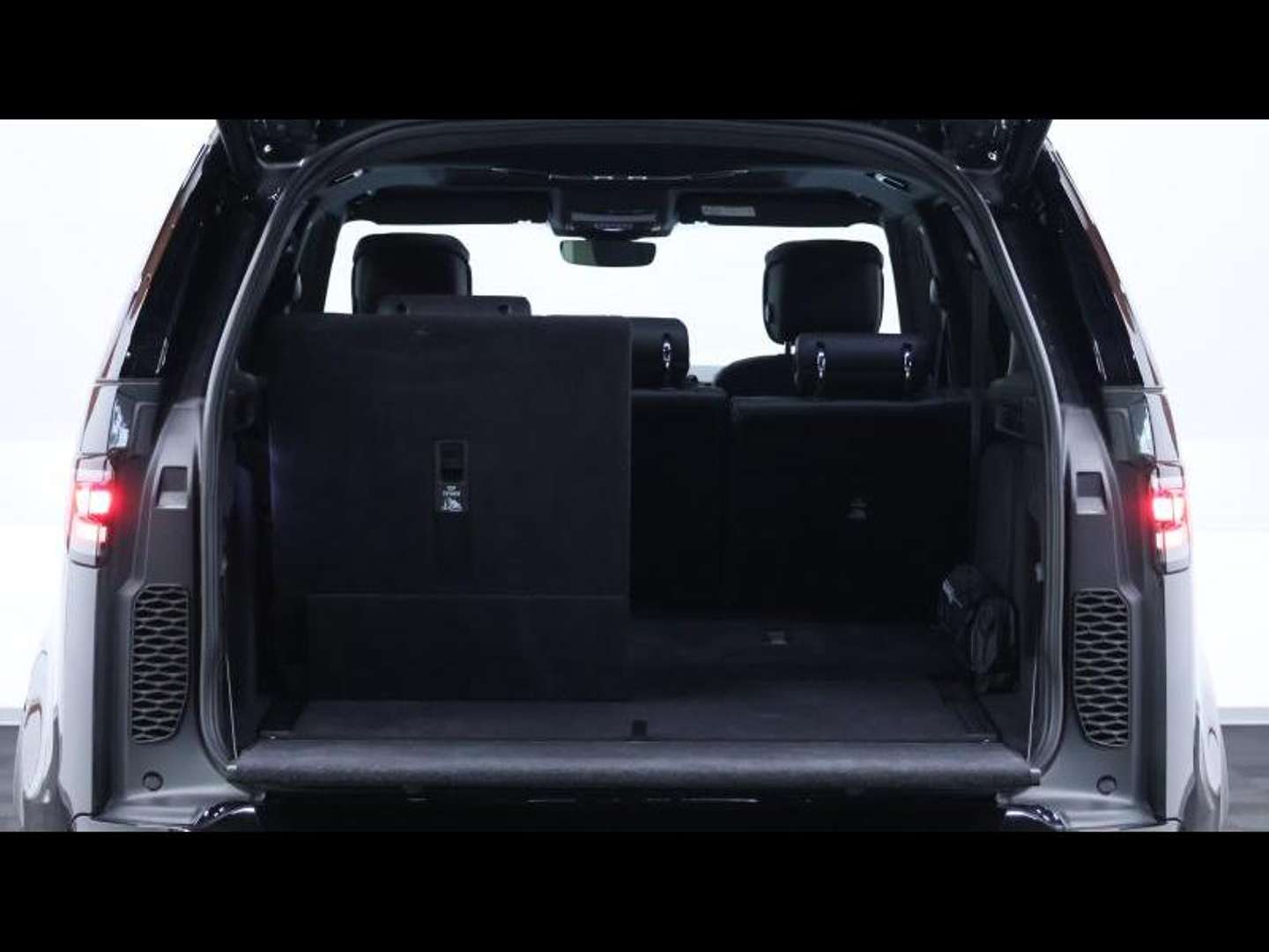 Land Rover Discovery D300 Metropolitan Edition AWD Auto 7 Places - 2023 - Joinsteer - #7