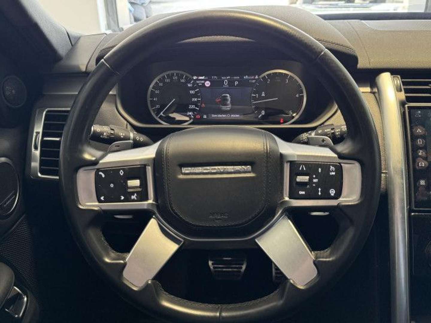 Land Rover Discovery D300 R-Dyn HSE - 2023 - Joinsteer - #10