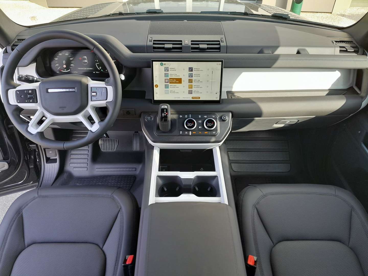 Land Rover Defender 90 S AWD IVA ESPOSTA 3.0 D6 200 - 2024 - Joinsteer - #9