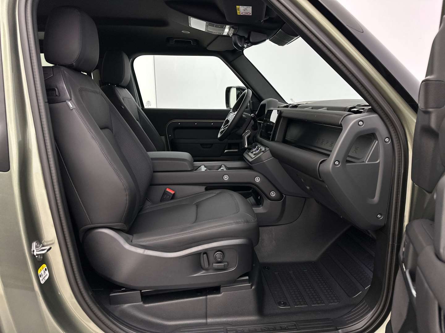 Land Rover Defender 90 D250 X-Dynamic SE AWD Auto - 2025 - Joinsteer - #3