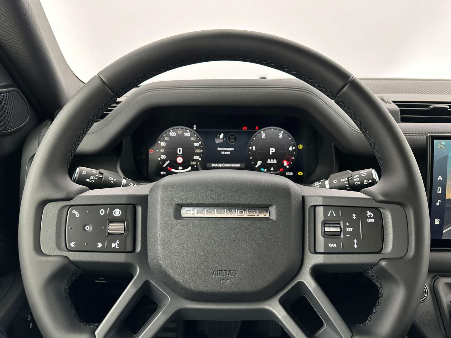 Land Rover Defender 90 D250 X-Dynamic SE AWD Auto - 2025 - Joinsteer - #4