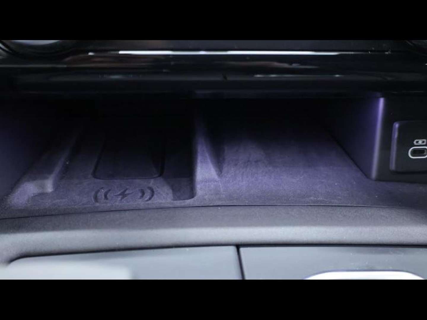 Land Rover Discovery D300 Metropolitan Edition AWD Auto 7 Places - 2023 - Joinsteer - #25