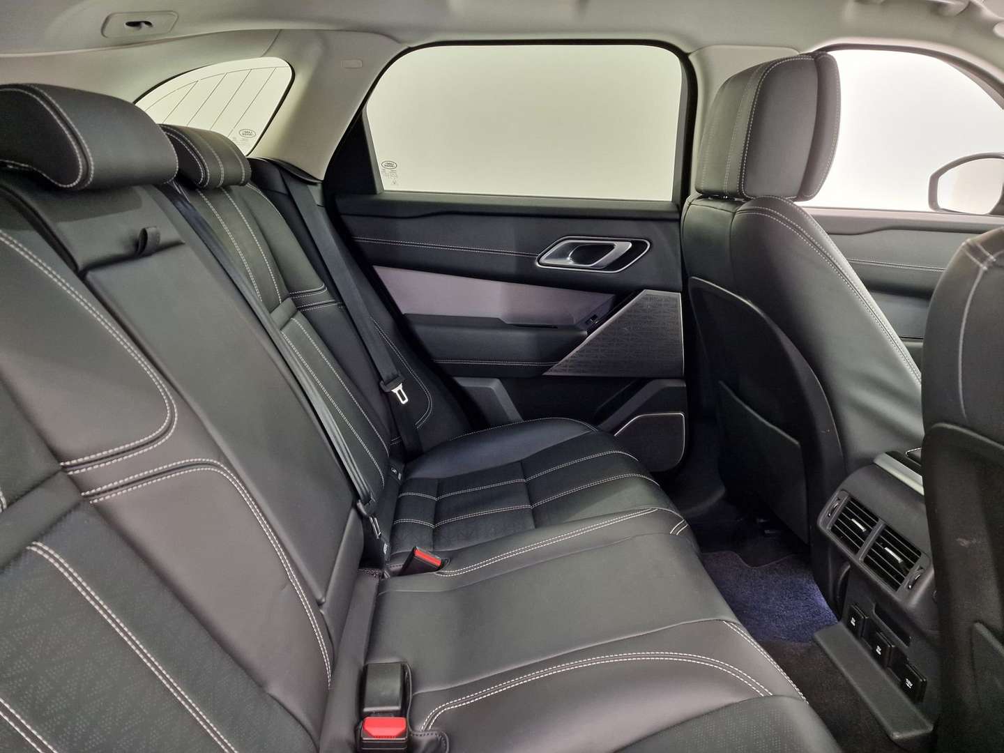 Land Rover Range Rover Velar AUTOMAAT R-DYNAMIC HSE PHEV AWD - 2022 - Joinsteer - #7