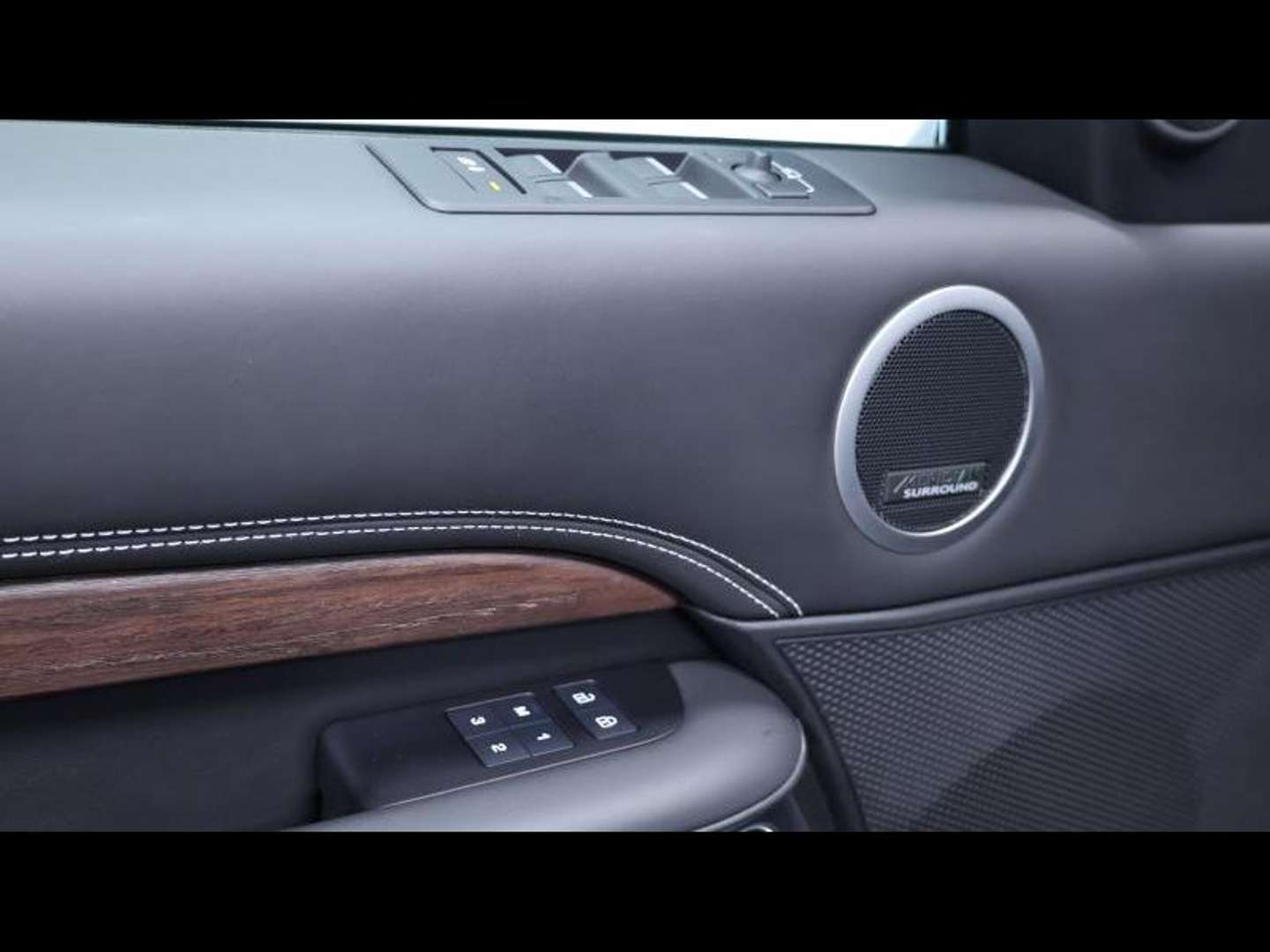 Land Rover Discovery D300 Metropolitan Edition AWD Auto 7 Places - 2023 - Joinsteer - #27