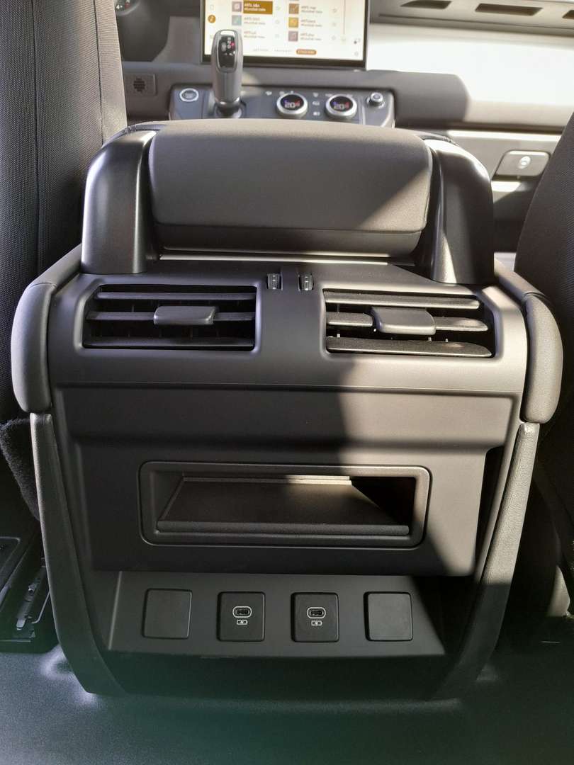 Land Rover Defender 90 S AWD IVA ESPOSTA 3.0 D6 200 - 2024 - Joinsteer - #18