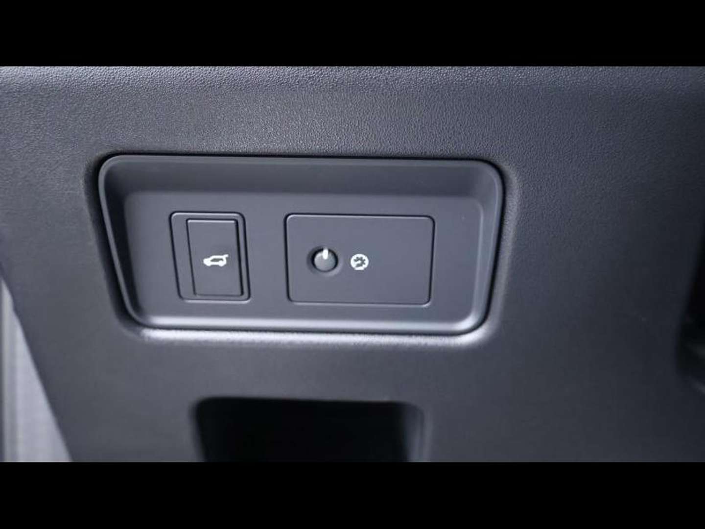 Land Rover Discovery D300 Metropolitan Edition AWD Auto 7 Places - 2023 - Joinsteer - #34