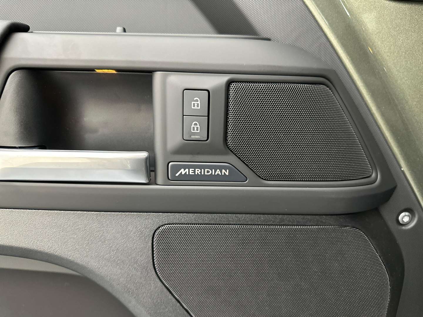 Land Rover Defender 90 D250 X-Dynamic SE AWD Auto - 2025 - Joinsteer - #12