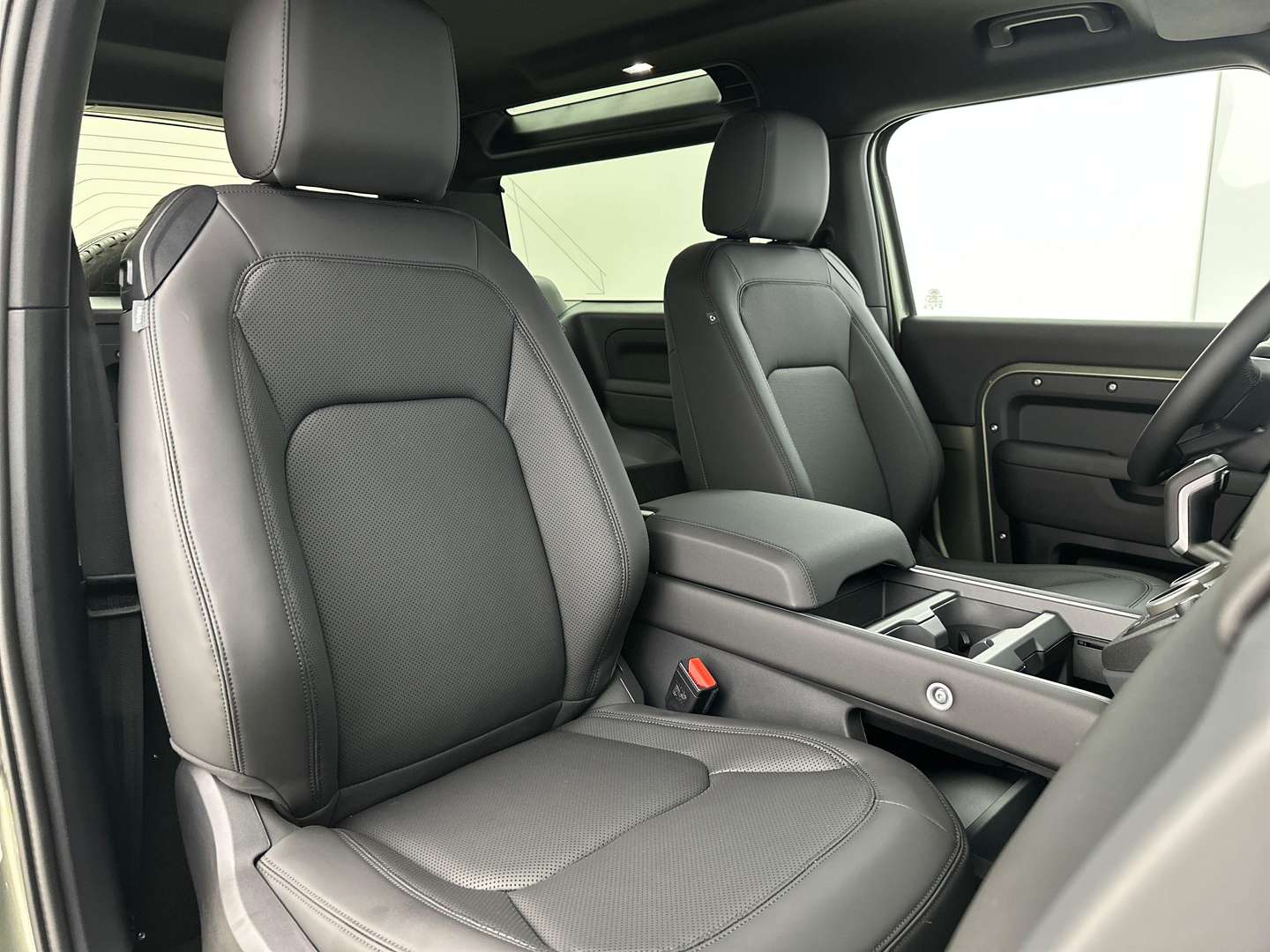 Land Rover Defender 90 D250 X-Dynamic SE AWD Auto - 2025 - Joinsteer - #13