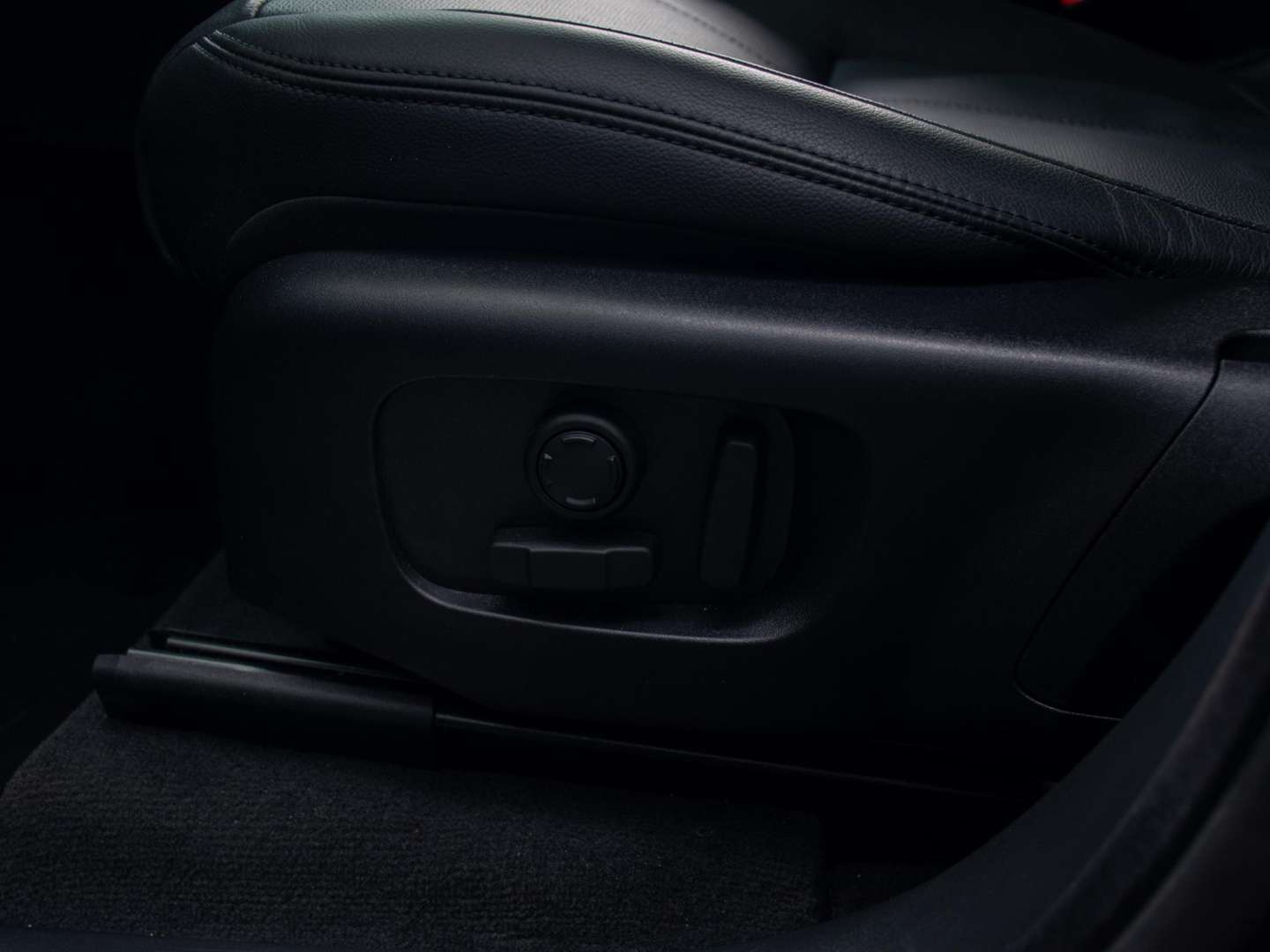 Land Rover Range Rover Velar 2.0 P400e AWD Dynamic SE PHEV - 2025 - Joinsteer - #32