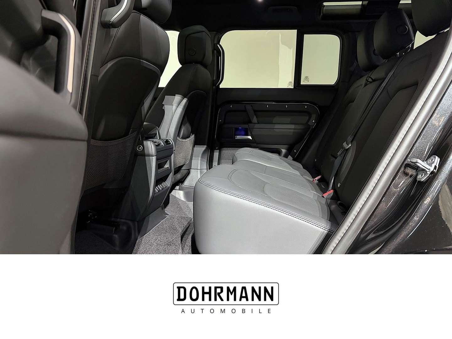 Land Rover Defender 110 D350 X-Dynamic HSE*BlackPackEXPORT* - 2026 - Joinsteer - #19