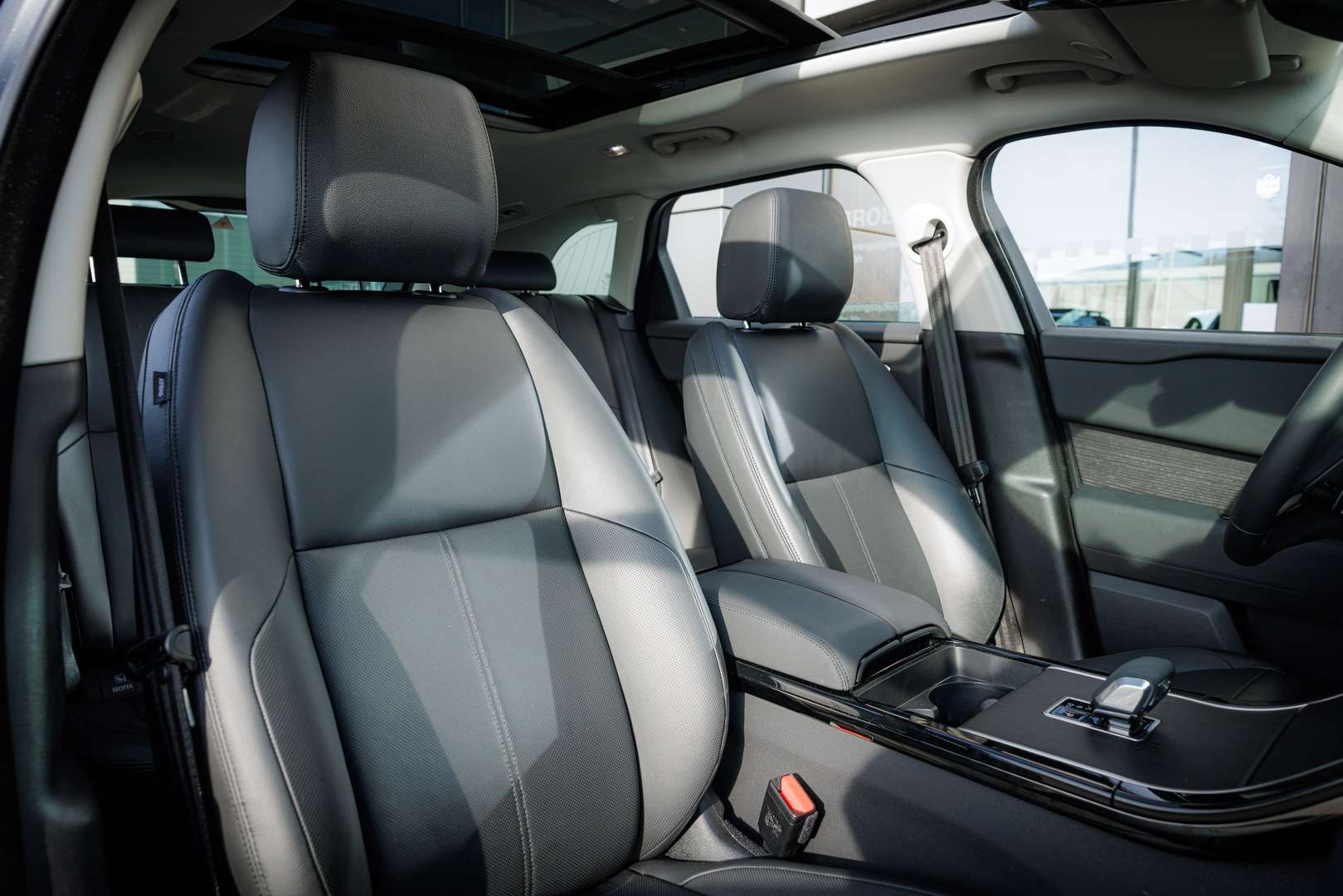 Land Rover Range Rover Velar P400e S | Pano | 20 Inch | Black Pack | Cold Clima - 2024 - Joinsteer - #9