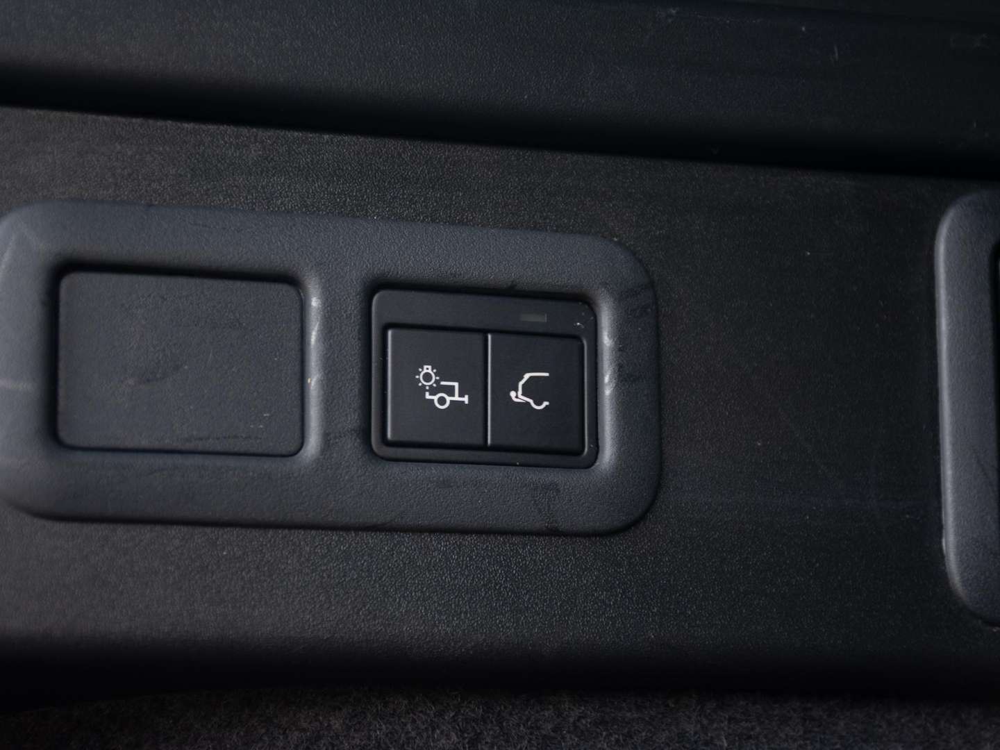 Land Rover Range Rover Velar 2.0 P400e AWD Dynamic SE PHEV - 2025 - Joinsteer - #38