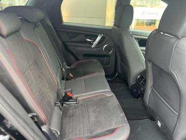 Land Rover Discovery Sport P300e Dynamic SE — photo 8