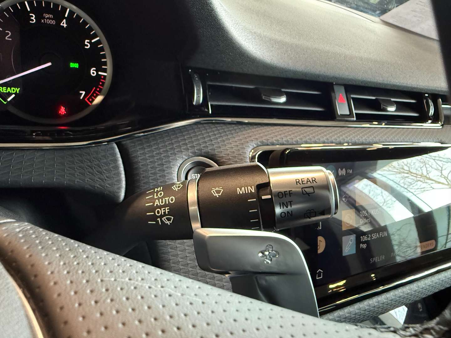 Land Rover Discovery Sport R-Dynamic Plug In Hybrid - 2023 - Joinsteer - #18