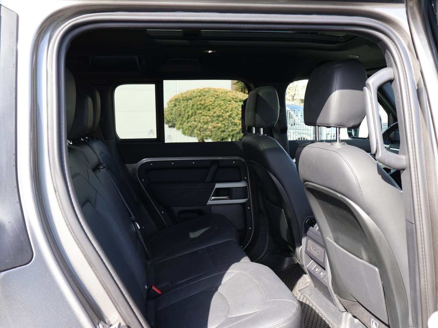 Land Rover Defender 110 D250 SE - 2022 - Joinsteer - #22