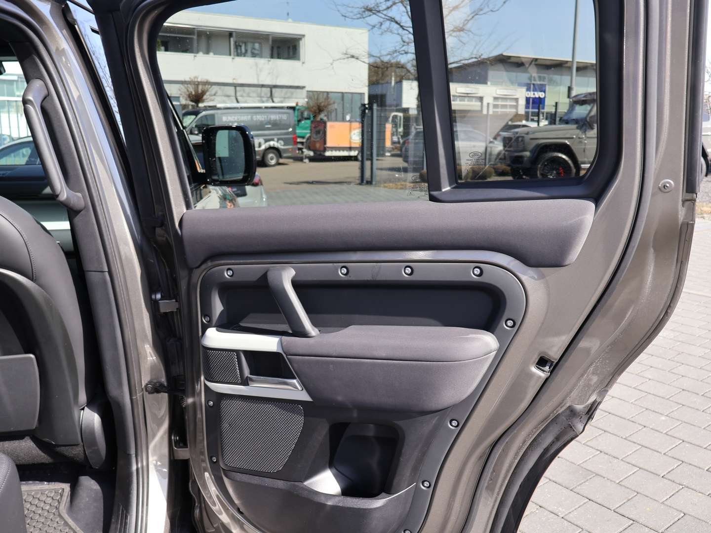 Land Rover Defender 110 D250 SE - 2022 - Joinsteer - #23