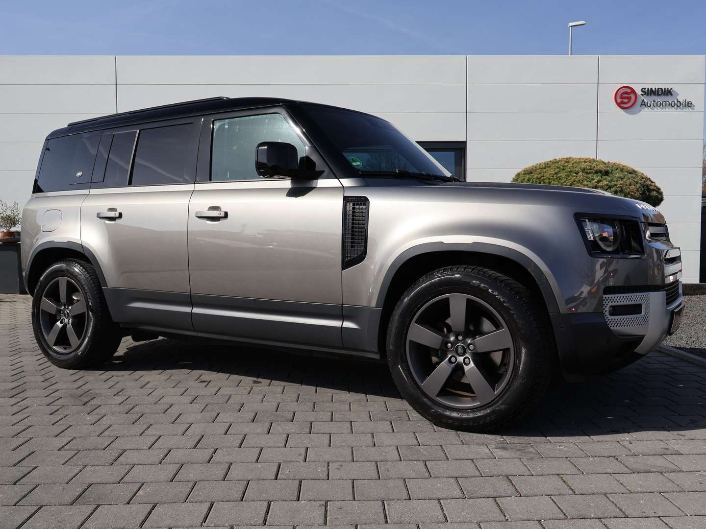 Land Rover Defender 110 D250 SE - 2022 - Joinsteer - #28