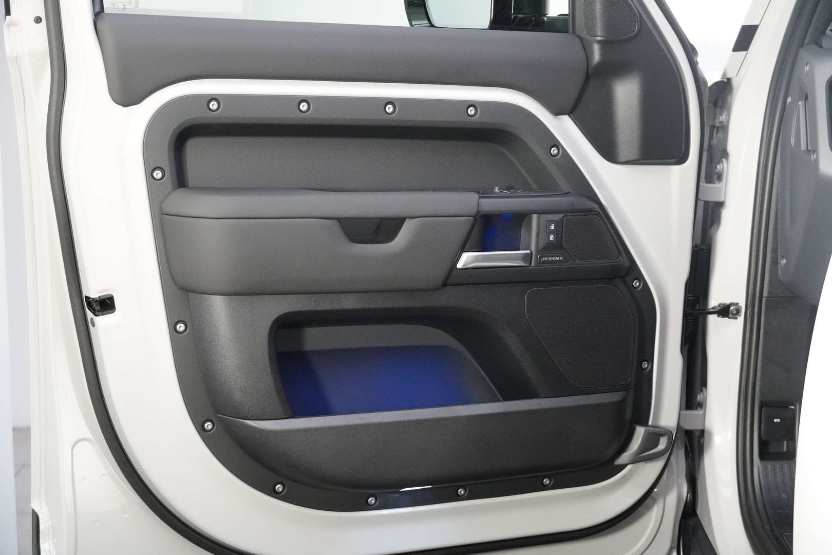 Land Rover Defender 110 2.0 PHEV X Dyn SE - 2026 - Joinsteer - #11