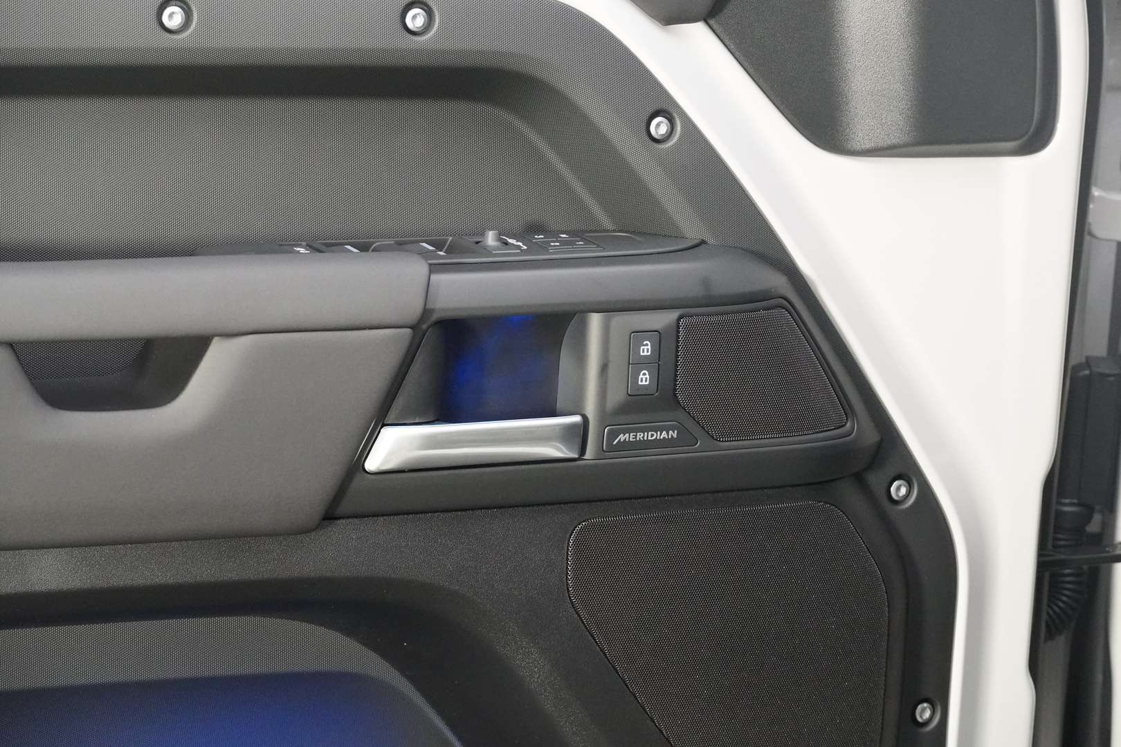 Land Rover Defender 110 2.0 PHEV X Dyn SE - 2026 - Joinsteer - #12