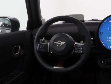 Mini Cooper JCW Cooper — photo 15